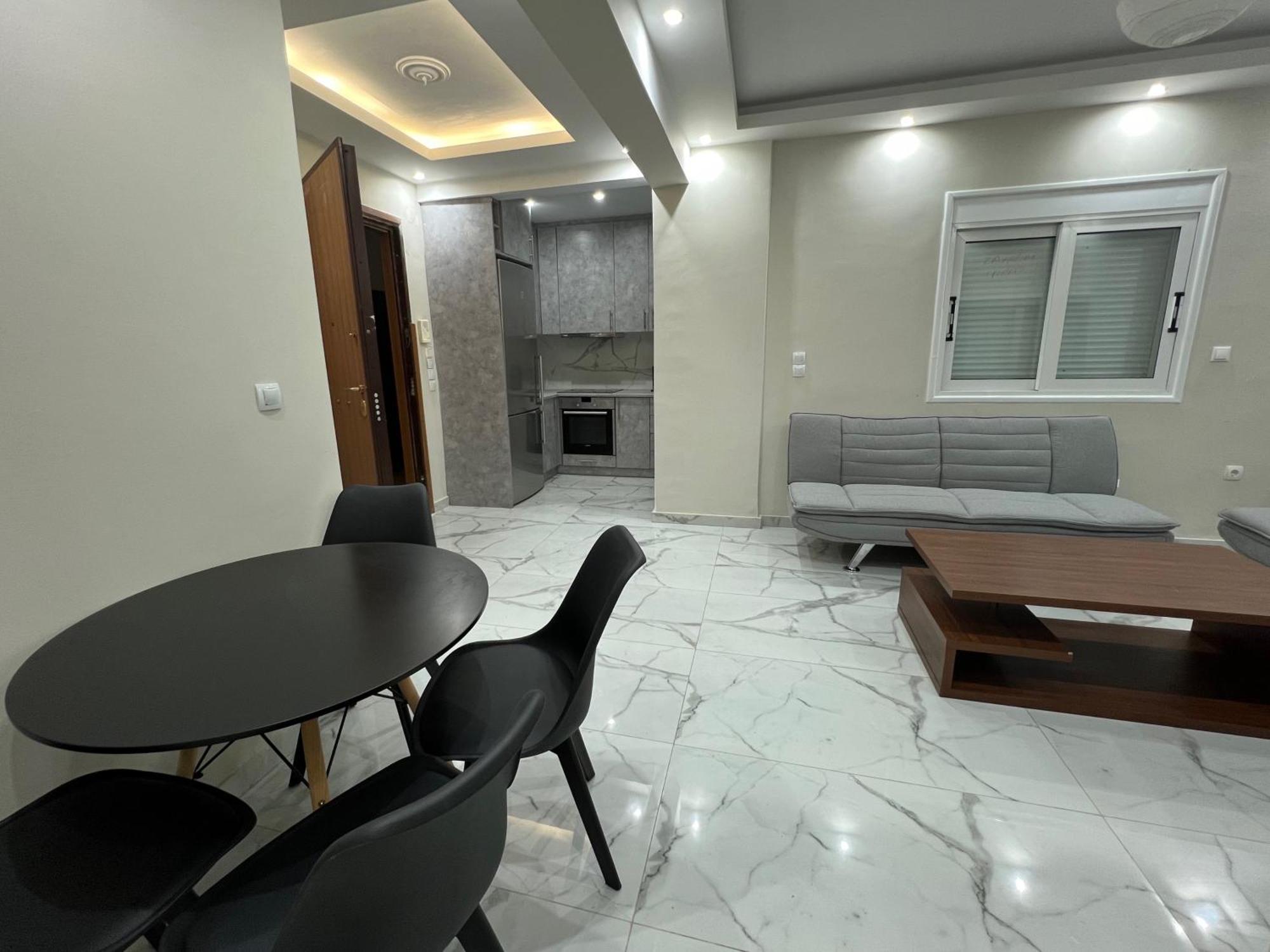 Kallithea Gripari Modern Apartment